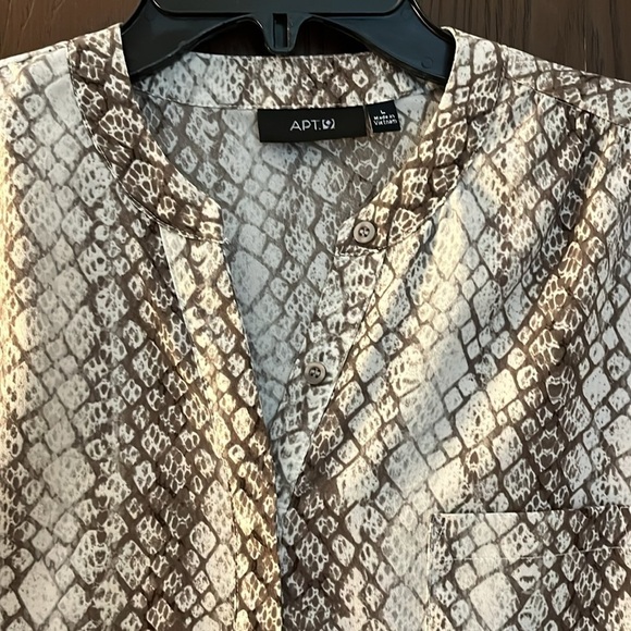 Apt9 long sleeved lightweight brown and white patterned blouse. Size Large. - Picture 3 of 10
